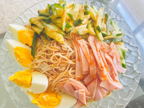 簡単ピリ辛で夏バテ防止！きゅうりの冷やしそうめん